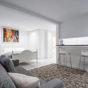  Apartment - Por Santa Maria Italy